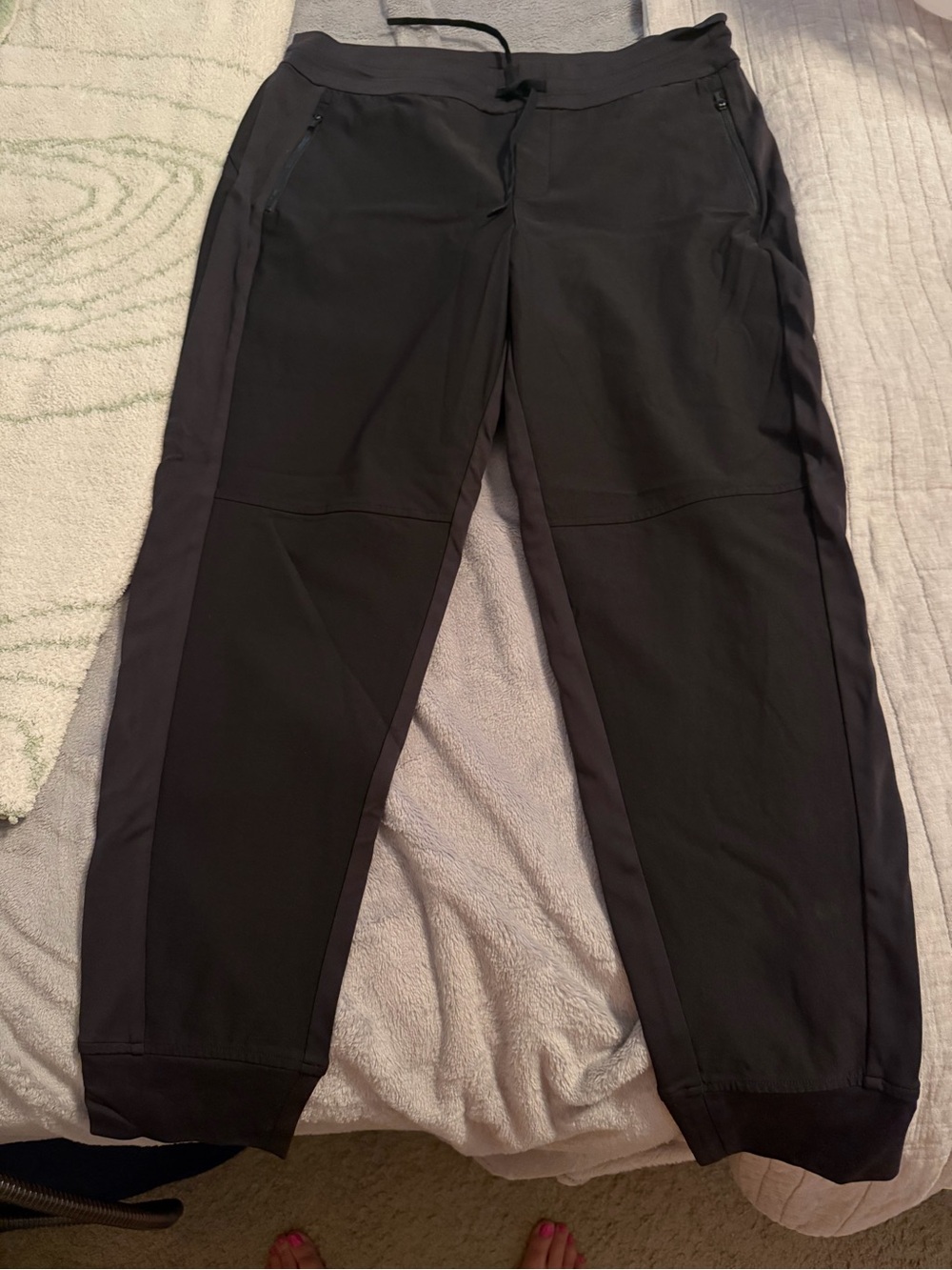 Athleta Women’s Headlands Hybrid Trek Jogger